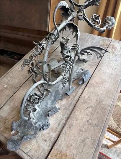 Art-Nouveau. N°inv260022-01.
Very large wrought-iron...