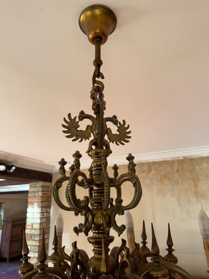 Bronze chandelier in 17th century Dutch style.
Inv....