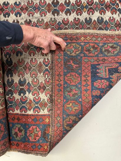 CAUCASZ. N° 25024-18. 
Antique hand-knotted...