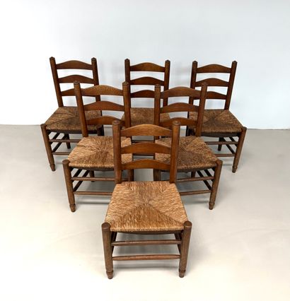 6 oak chairs with mulch bottom. Inv. N° 12...
