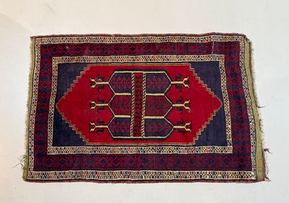 PERSIA or TURKEY. N° 25024-16. 
Wool carpet...