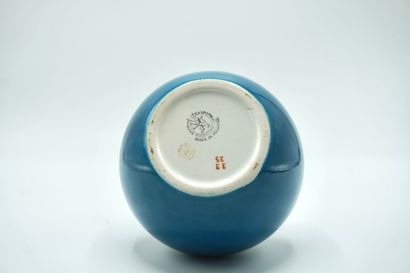 FLOWER SPADE 022. Maestricht ceramic. Chip...