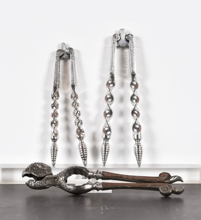 SILVER METAL. V26016-80.
Pair of silver-plated...