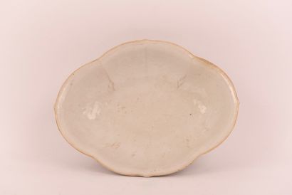 CHINA. 17th-19th century. Porcelain bowl...