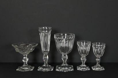 VAL SAINT LAMBERT. 26016-75.
Crystal serving...
