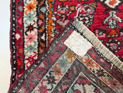 PERSIA. Persian rug. Corridor. N° 25024-14....