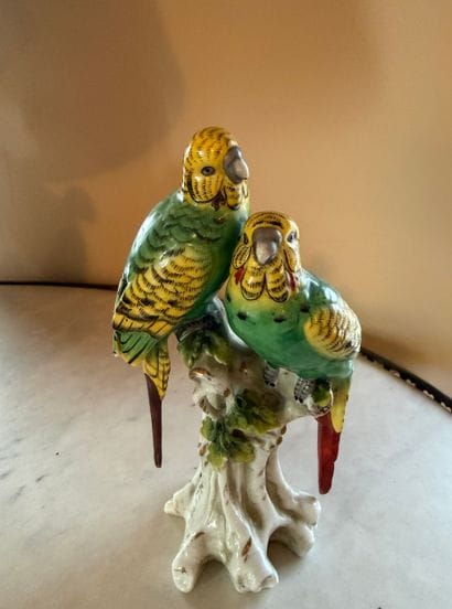 CAPODIMONTE. Stamp. Inv:26016-43.
Couple...