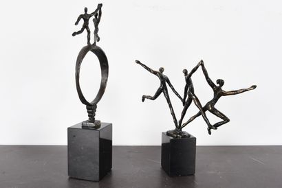 Sculpture, N°Inv: 24002. 
Set of 2 brass...