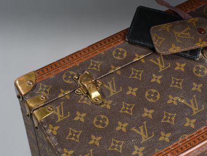LOUIS VUITTON
Bisten