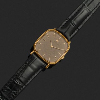 Raymond WEIL. 
Montre bracelet plaqué or....