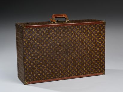 LOUIS VUITTON
Bisten