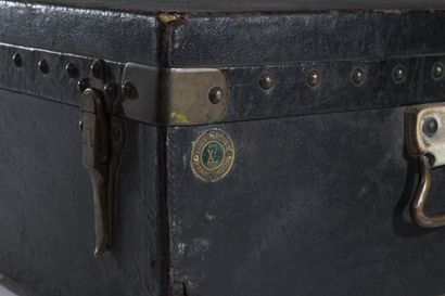 LOUIS VUITTON
Car trunk
Waterproof black...