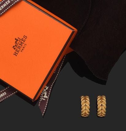 HERMÈS Paris
Pair of ear clips in 18K (750°°°)...