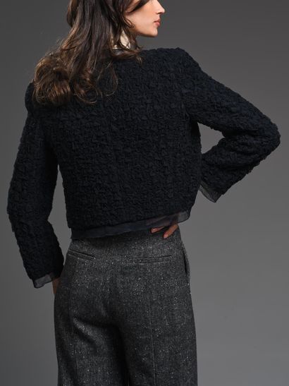CHANEL
2000s.
Short jacket in overstitched...