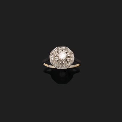 Bague en or gris 18K (750°°° - poinçon :...
