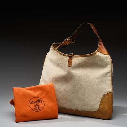 HERMÈS Paris
Trim