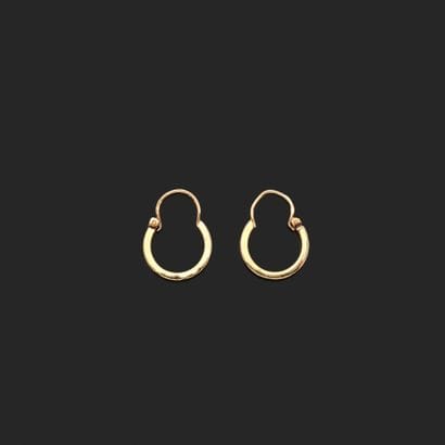 Pair of small hoop earrings in 18K (750°°°)...