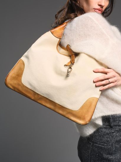 HERMÈS Paris
Trim