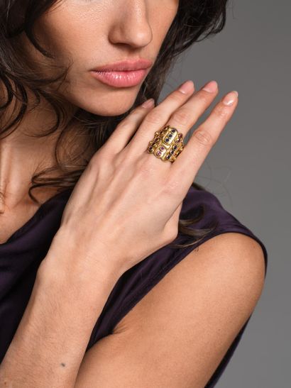 ZOLOTAS
Cocktail ring in 18K (750°°°) yellow...
