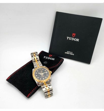 TUDOR
Modèle Classic 21013. 
Montre bracelet...