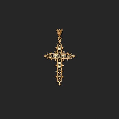 Croix en or jaune 18K (750°°° - poinçon :...