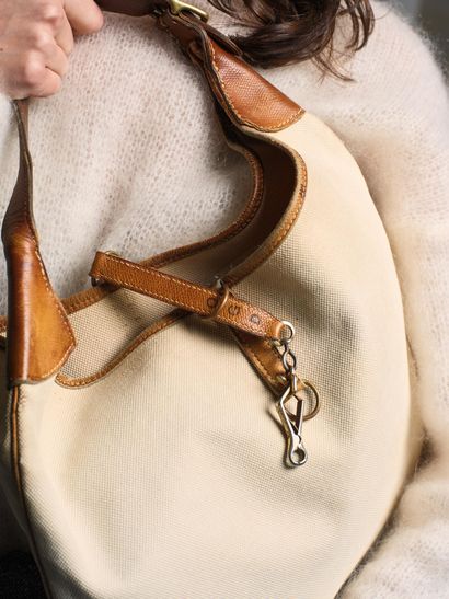 HERMÈS Paris
Trim