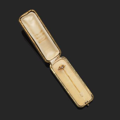 Epingle à cravate en or jaune 18K (750°°°...