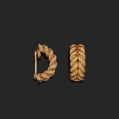 HERMÈS Paris
Pair of ear clips in 18K (750°°°)...