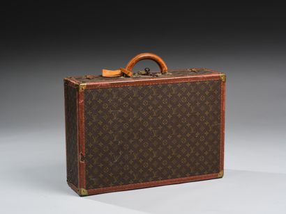 LOUIS VUITTON
Bisten
