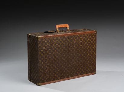 LOUIS VUITTON
Bisten
