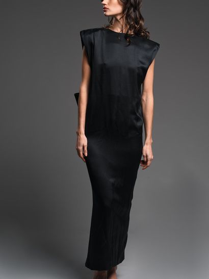 PIERRE CARDIN
Splendid black halter evening...