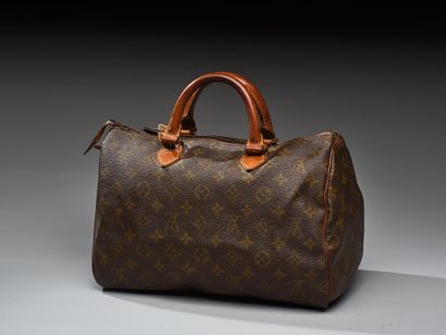 LOUIS VUITTON
Speedy