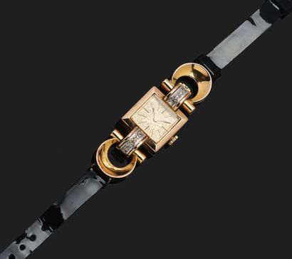 Montre de dame tank en or jaune 18K (750°°°...