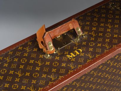 LOUIS VUITTON
Bisten