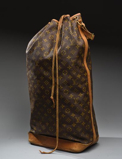 LOUIS VUITTON
Marin