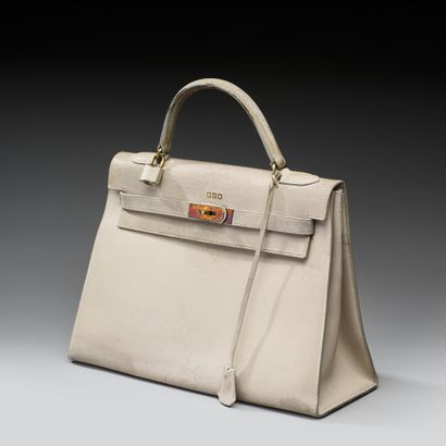 HERMÈS Paris
Kelly Sellier