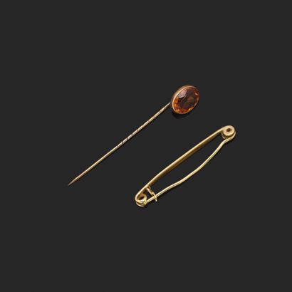 Tie pin in 18K (750°°°) yellow gold (hallmark:...