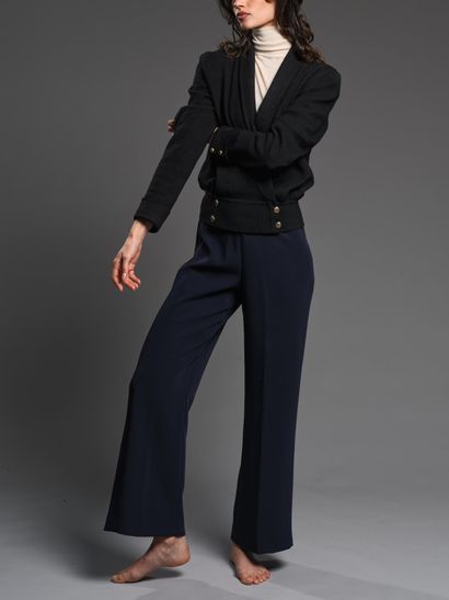 CHANEL 
1980s.
Black cashmere double-breasted...