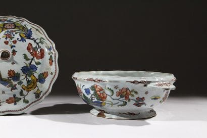 ROUEN - 18th century
Covered earthenware...