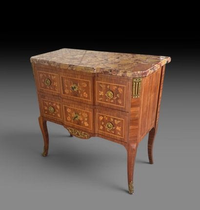 Chest of drawers with a central raised panel,...