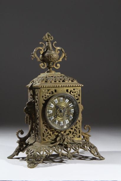 POULLEN à Rochefort
Pendule en bronze doré...