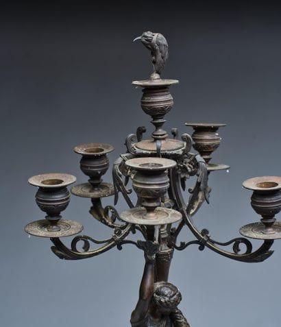 Garniture de cheminée en bronze à patine...