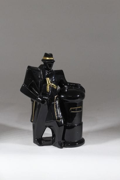 Dans le goût de ROBJ 
Homme accoudé
Sculpture...