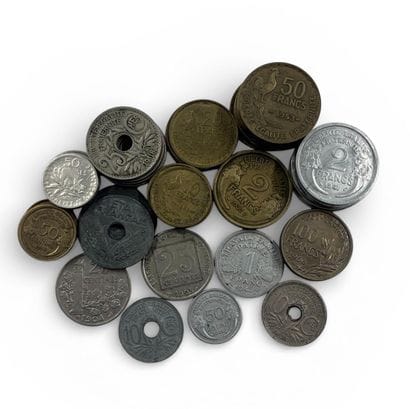 Important vrac de pièces et jetons en nickel...
