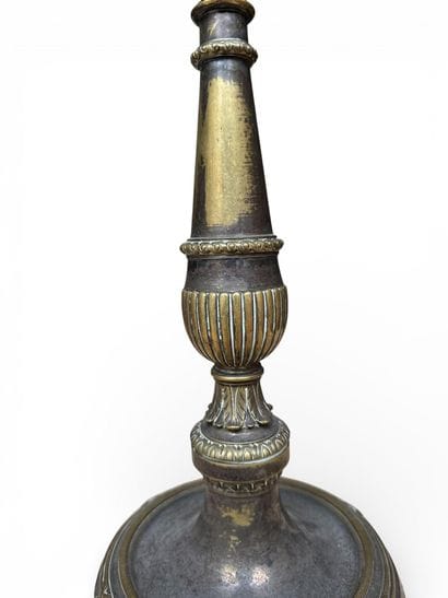 Silver-plated brass lamp base, circular base...