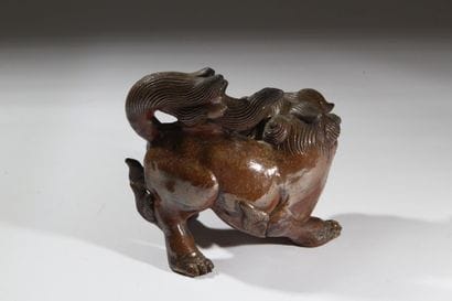 CHINE - XXème
Chien de Fô en terre cuite.

Haut....