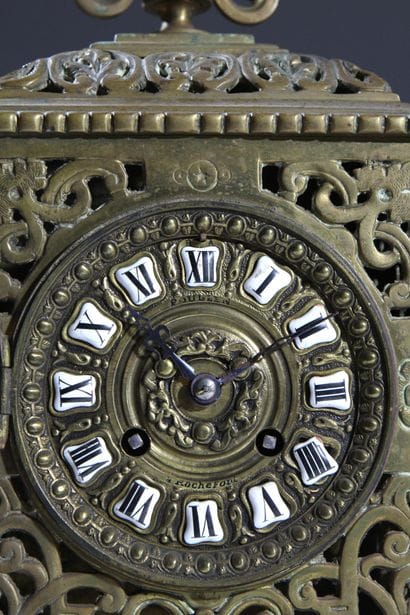 POULLEN à Rochefort
Pendule en bronze doré...