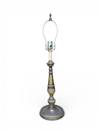 Silver-plated brass lamp base, circular base...
