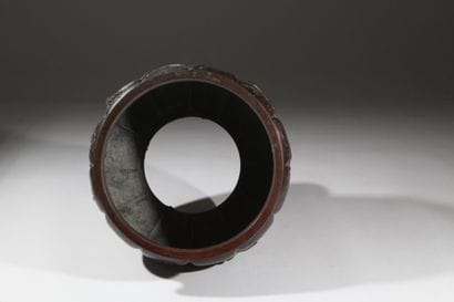 JAPON, Époque MEJI (1868-1912),
Cache pot...