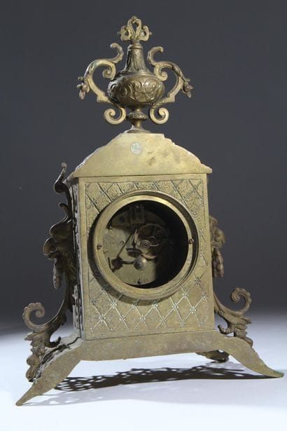 POULLEN à Rochefort
Pendule en bronze doré...
